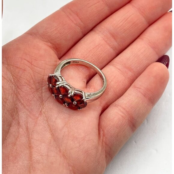 Sterling Silver 925 Ring Size 9 With Red Stones - Picture 8 of 8